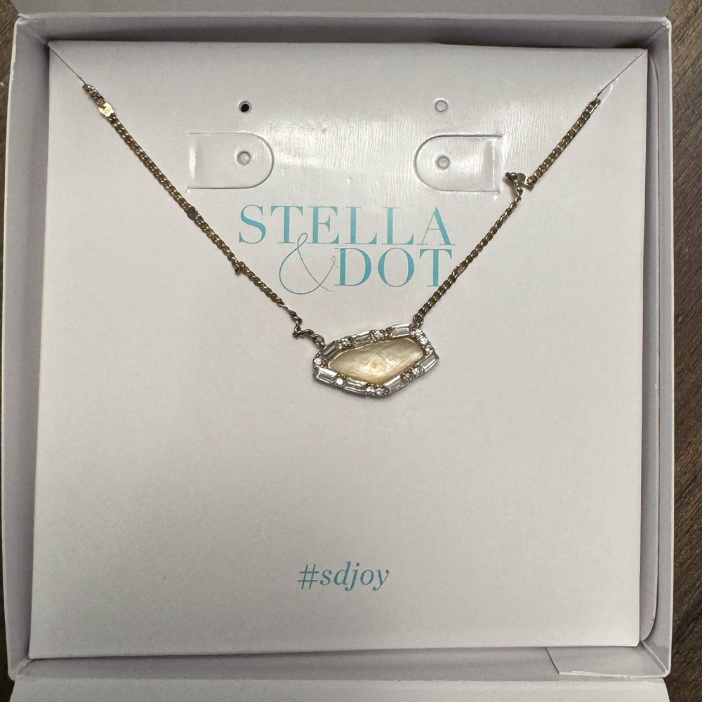 Stella & Dot Collector's Box Pave Stone Pendant in Pink